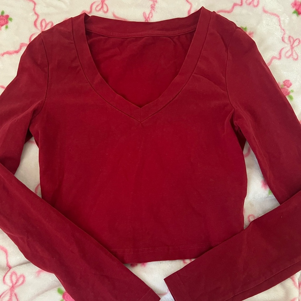 Women's Long-Sleeve V-Neck Top - Red